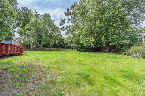 2504 West Fairview Lane Mchenry IL 60051