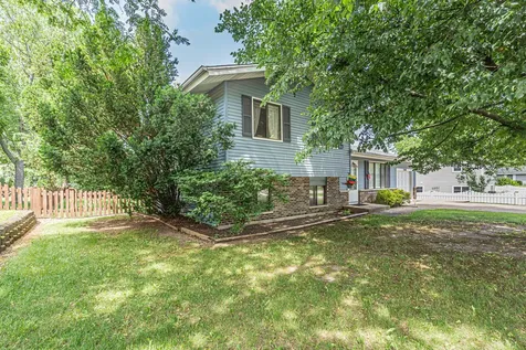 2504 West Fairview Lane Mchenry IL 60051