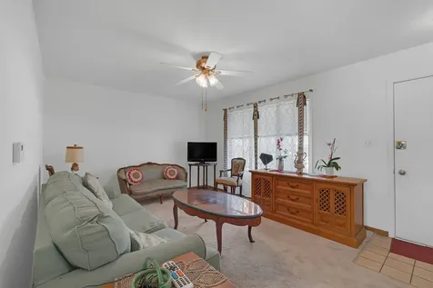 2504 West Fairview Lane Mchenry IL 60051