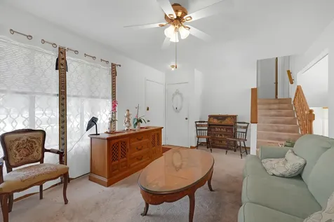 2504 West Fairview Lane Mchenry IL 60051