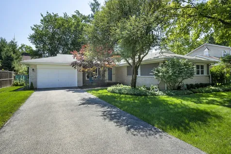 2013 Clover Road Northbrook IL 60062