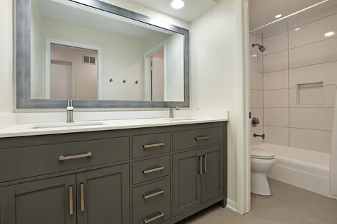 2013 Clover Road Northbrook IL 60062