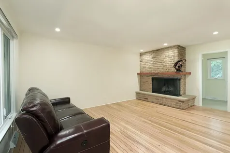 2013 Clover Road Northbrook IL 60062