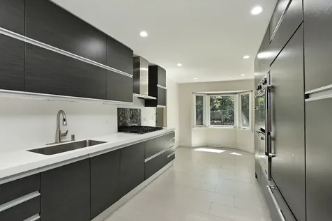 2013 Clover Road Northbrook IL 60062