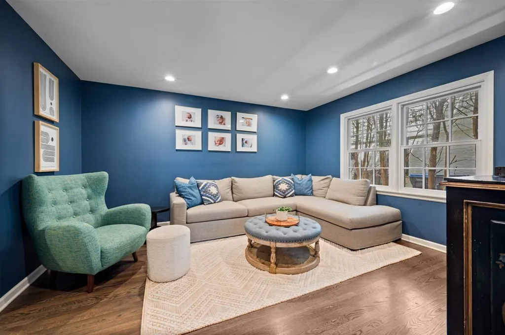 2223 Crestview Lane Wilmette IL 60091