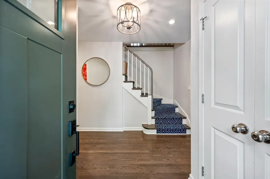 2223 Crestview Lane Wilmette IL 60091