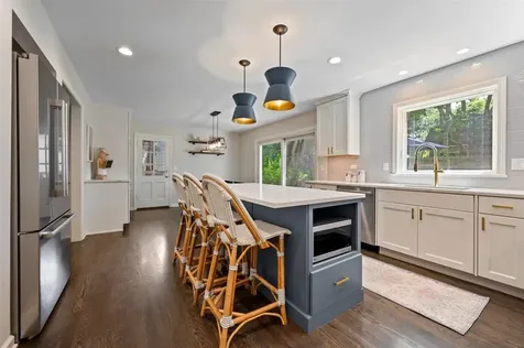 2223 Crestview Lane Wilmette IL 60091