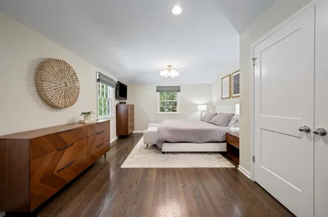 2223 Crestview Lane Wilmette IL 60091