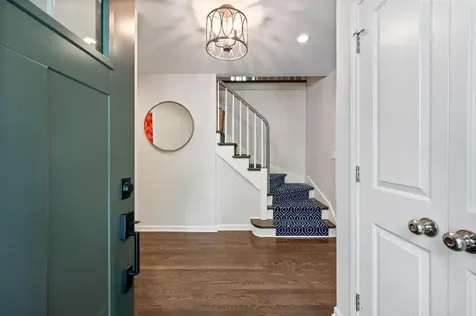 2223 Crestview Lane Wilmette IL 60091