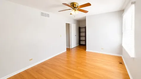 188 Kendall Court Bloomingdale IL 60108