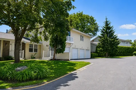 188 Kendall Court Bloomingdale IL 60108