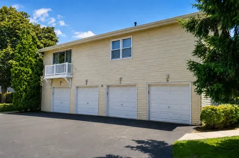 188 Kendall Court Bloomingdale IL 60108