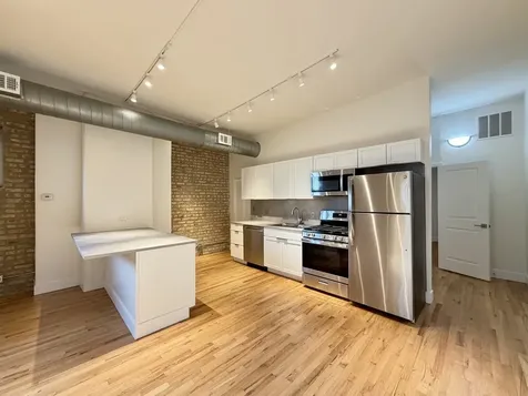 3138 North Lincoln Avenue Chicago IL 60657