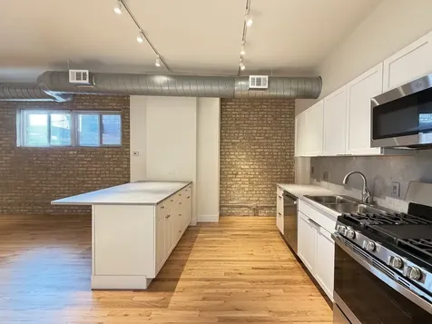 3138 North Lincoln Avenue Chicago IL 60657