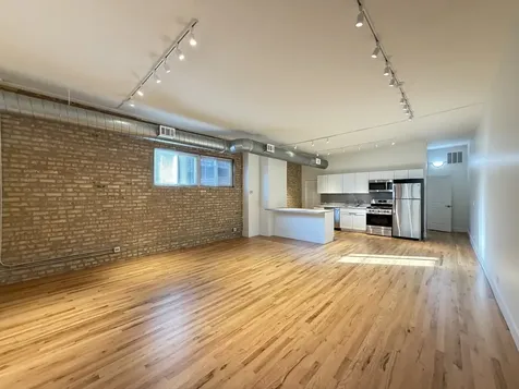 3138 North Lincoln Avenue Chicago IL 60657