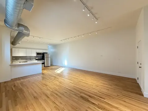 3138 North Lincoln Avenue Chicago IL 60657