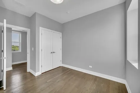 3253 North Elston Avenue Chicago IL 60618
