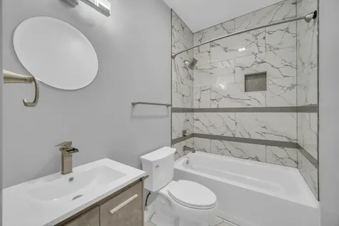 3253 North Elston Avenue Chicago IL 60618