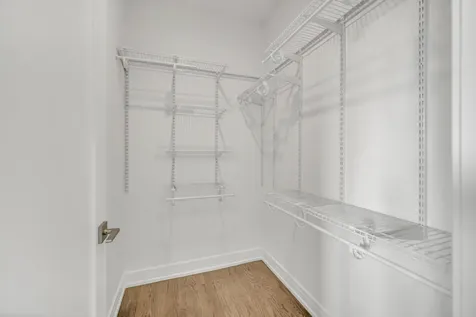 3253 North Elston Avenue Chicago IL 60618