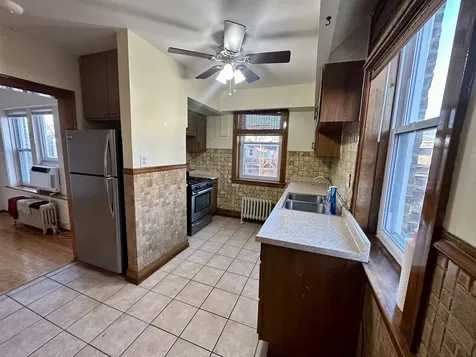 1436 West Thome Avenue Chicago IL 60660