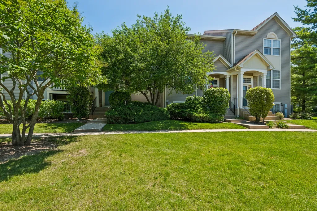 1584 Shire Court Gurnee IL 60031