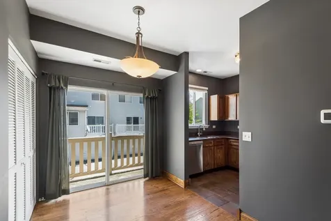 1584 Shire Court Gurnee IL 60031