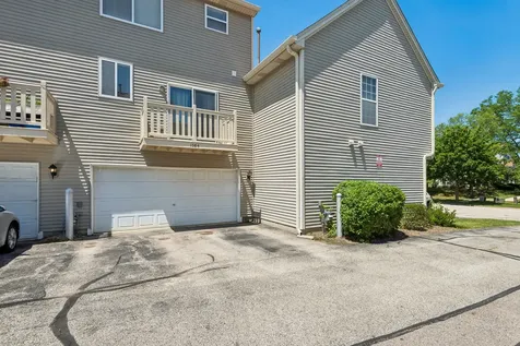 1584 Shire Court Gurnee IL 60031
