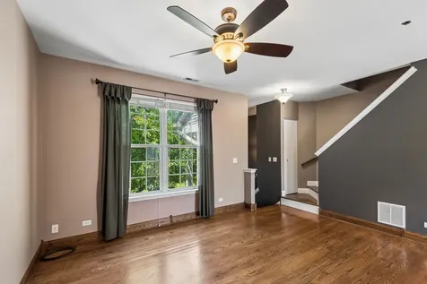 1584 Shire Court Gurnee IL 60031