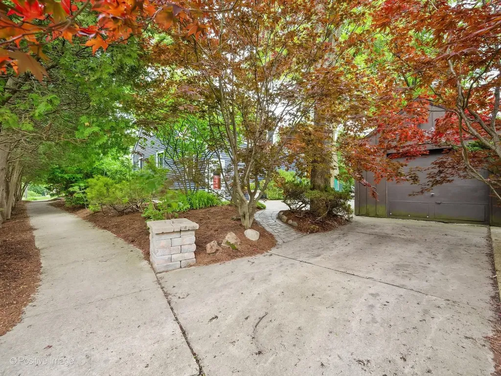 3904 Earlston Road Downers Grove IL 60515