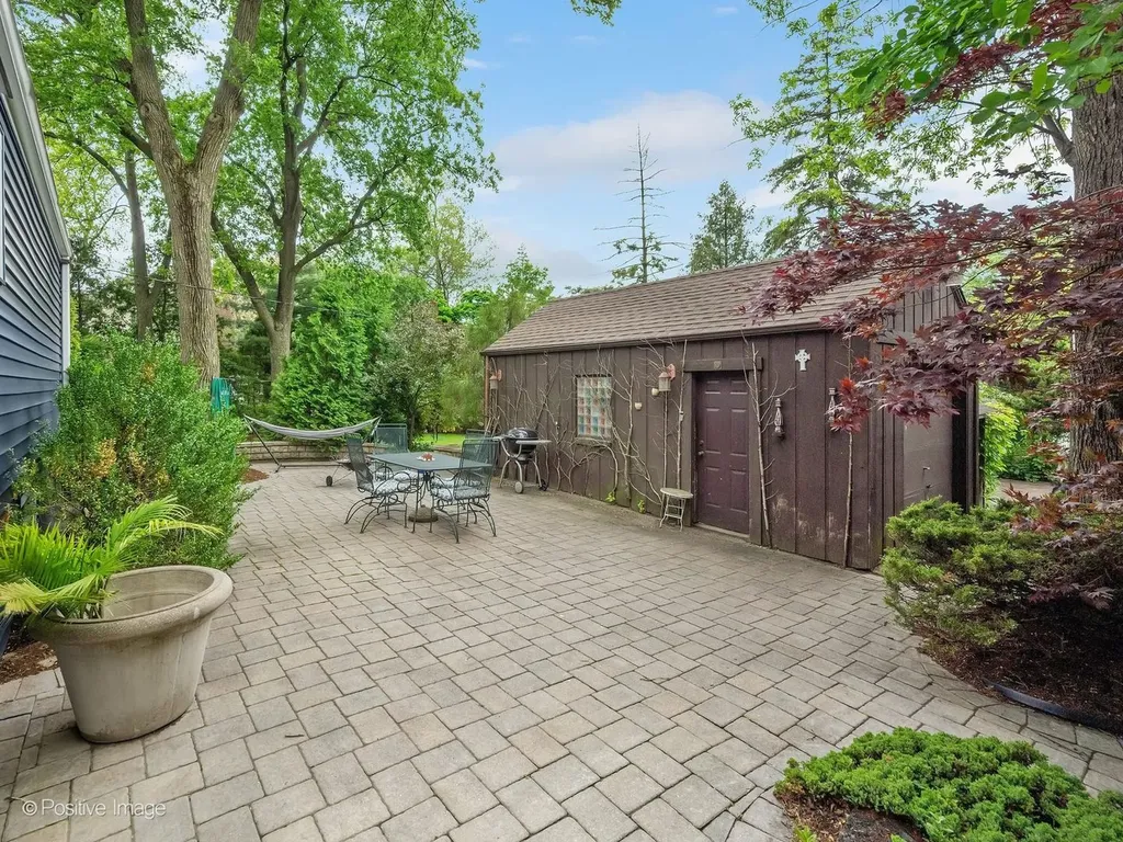 3904 Earlston Road Downers Grove IL 60515