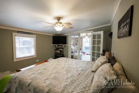 2 Elmwood Avenue Momence IL 60954