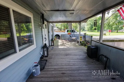 2 Elmwood Avenue Momence IL 60954
