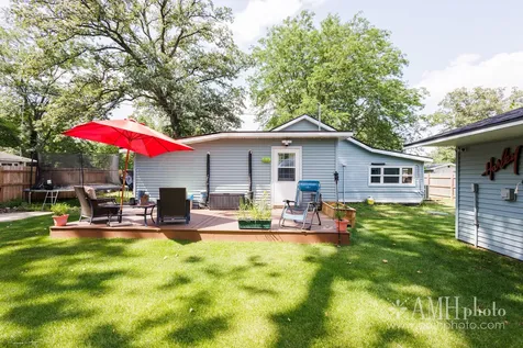 2 Elmwood Avenue Momence IL 60954