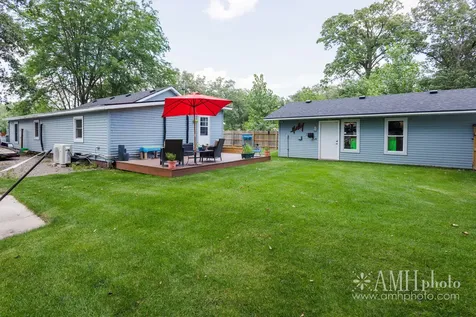 2 Elmwood Avenue Momence IL 60954
