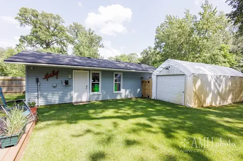 2 Elmwood Avenue Momence IL 60954