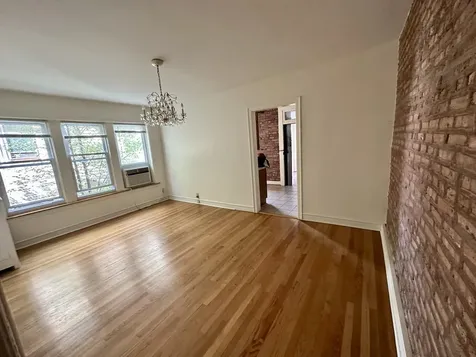 6631 North Glenwood Avenue Chicago IL 60626