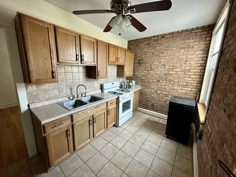 6631 North Glenwood Avenue Chicago IL 60626