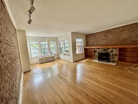 6631 North Glenwood Avenue Chicago IL 60626