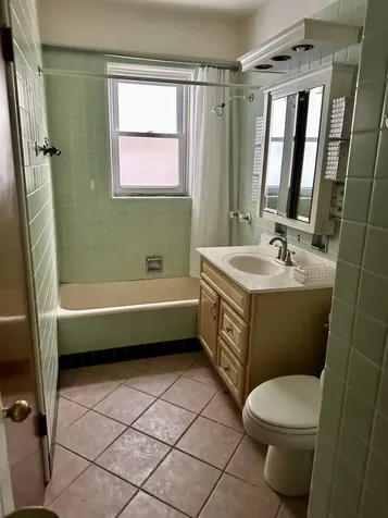 6631 North Glenwood Avenue Chicago IL 60626