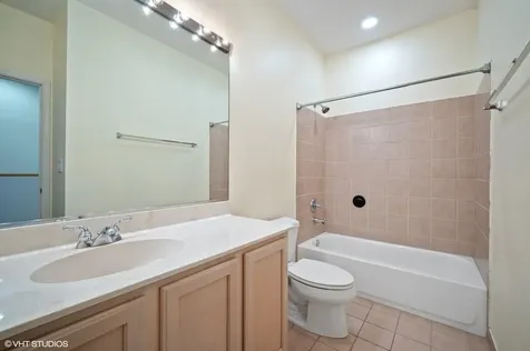1345 South Indiana Parkway Chicago IL 60605