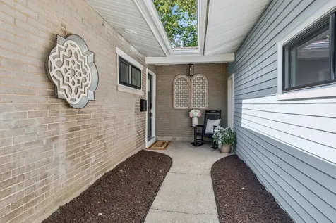 1124 59TH Street Downers Grove IL 60516