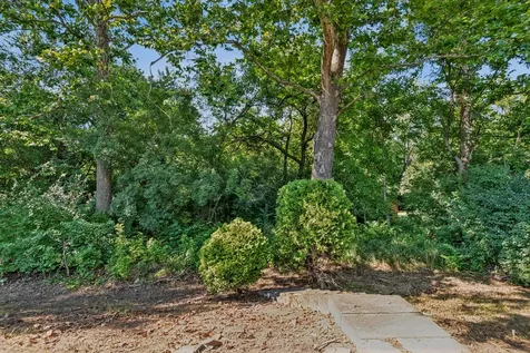 1124 59TH Street Downers Grove IL 60516