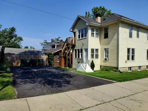 712 2ND Avenue Joliet IL 60433