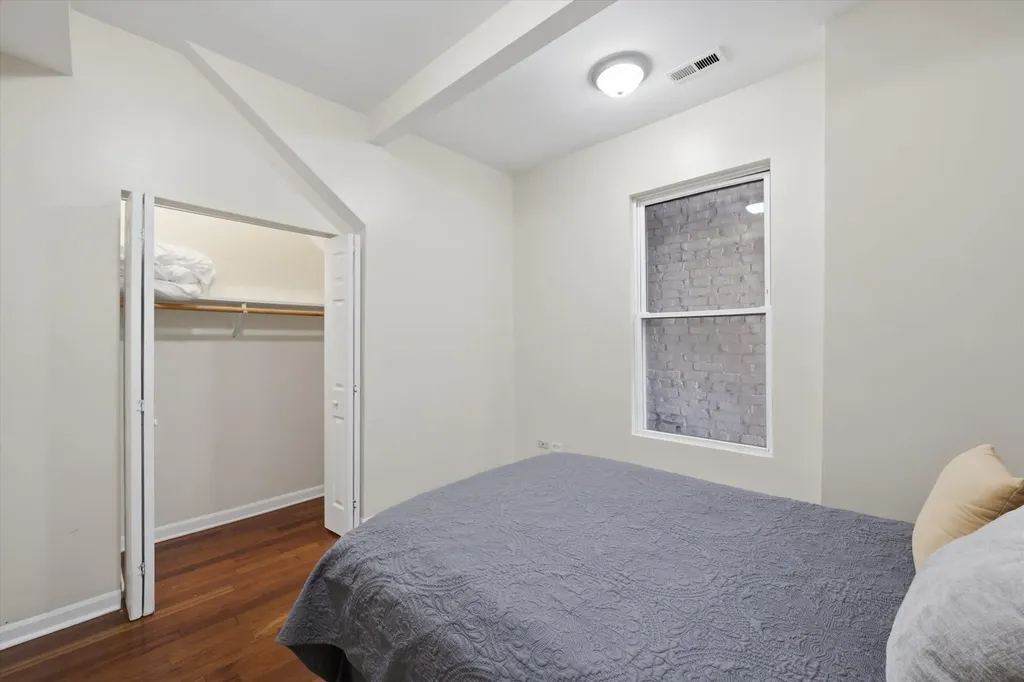 6735 South Eberhart Avenue Chicago IL 60637