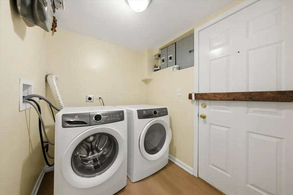 6735 South Eberhart Avenue Chicago IL 60637