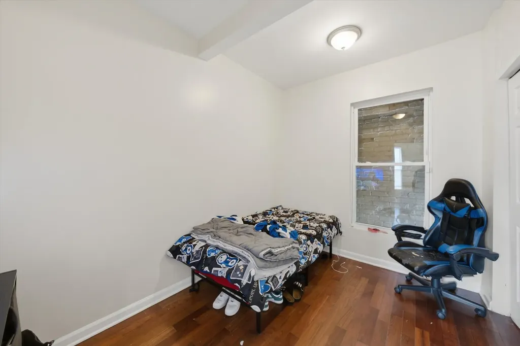 6735 South Eberhart Avenue Chicago IL 60637