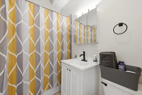 6735 South Eberhart Avenue Chicago IL 60637