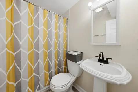 6735 South Eberhart Avenue Chicago IL 60637