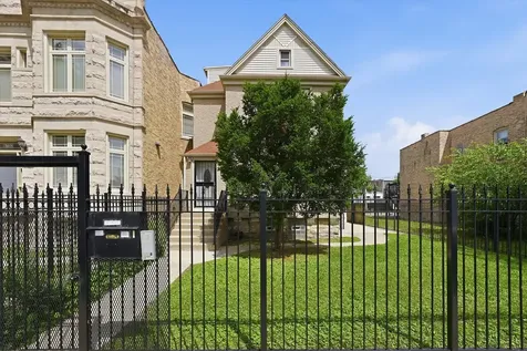 6735 South Eberhart Avenue Chicago IL 60637