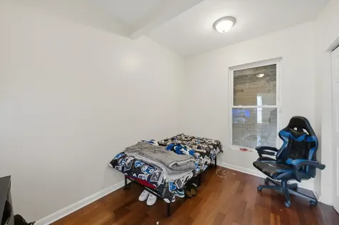 6735 South Eberhart Avenue Chicago IL 60637